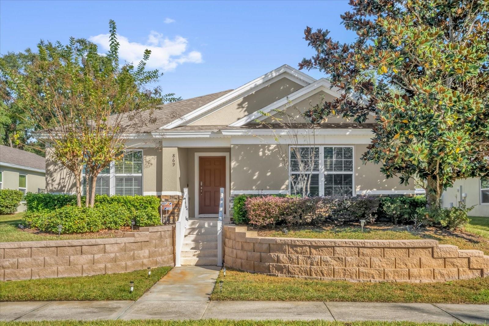 869 BENDING OAK, WINTER GARDEN FL 34787 — MLS #MFRO6358341 | 4 Bed 2 Bath Home