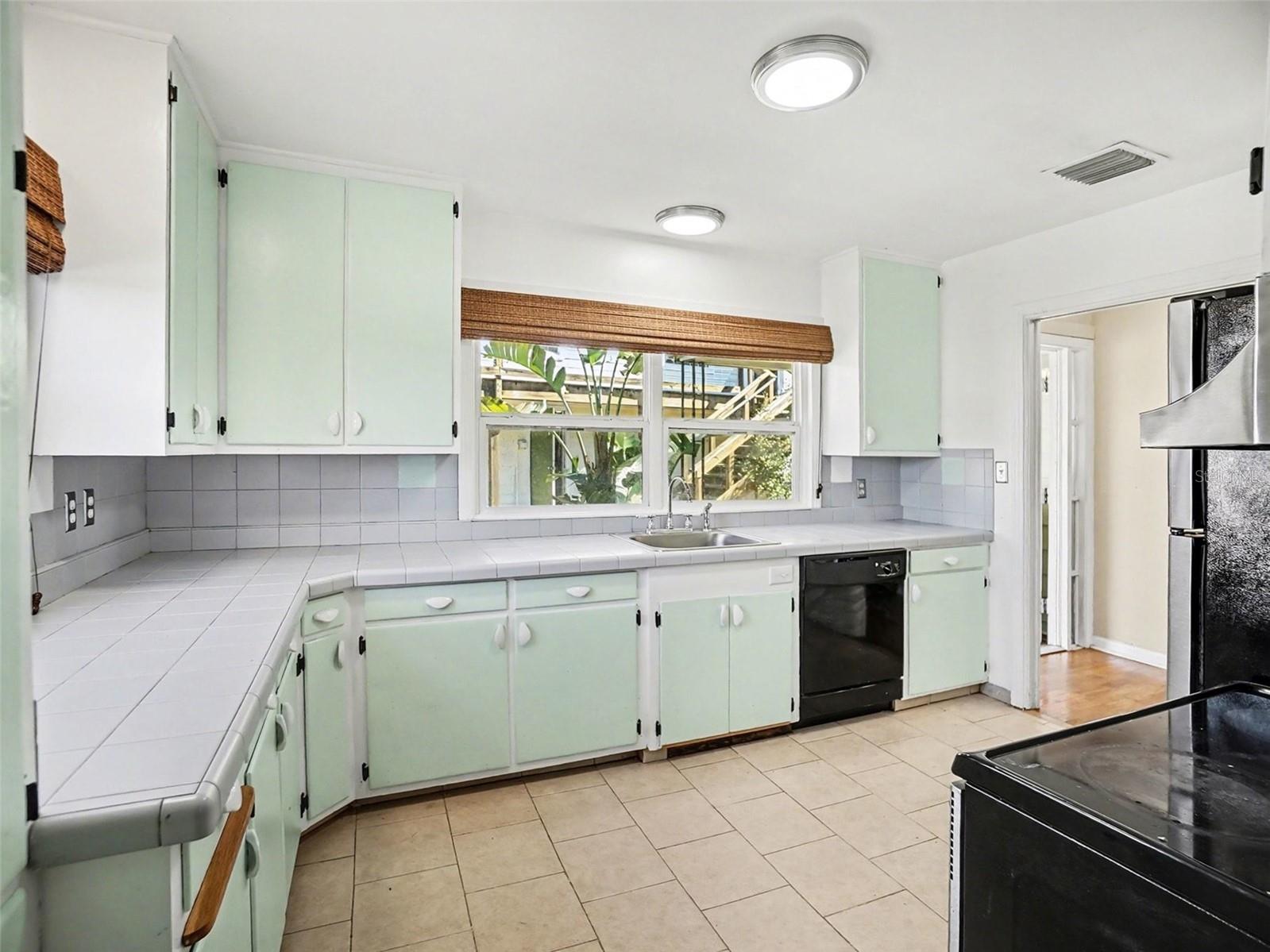 1725 HAMILTON — photo 12