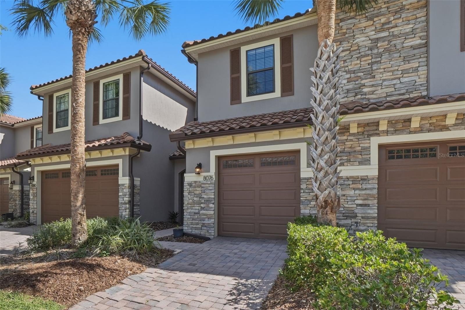 8076 PRESTBURY — photo 2