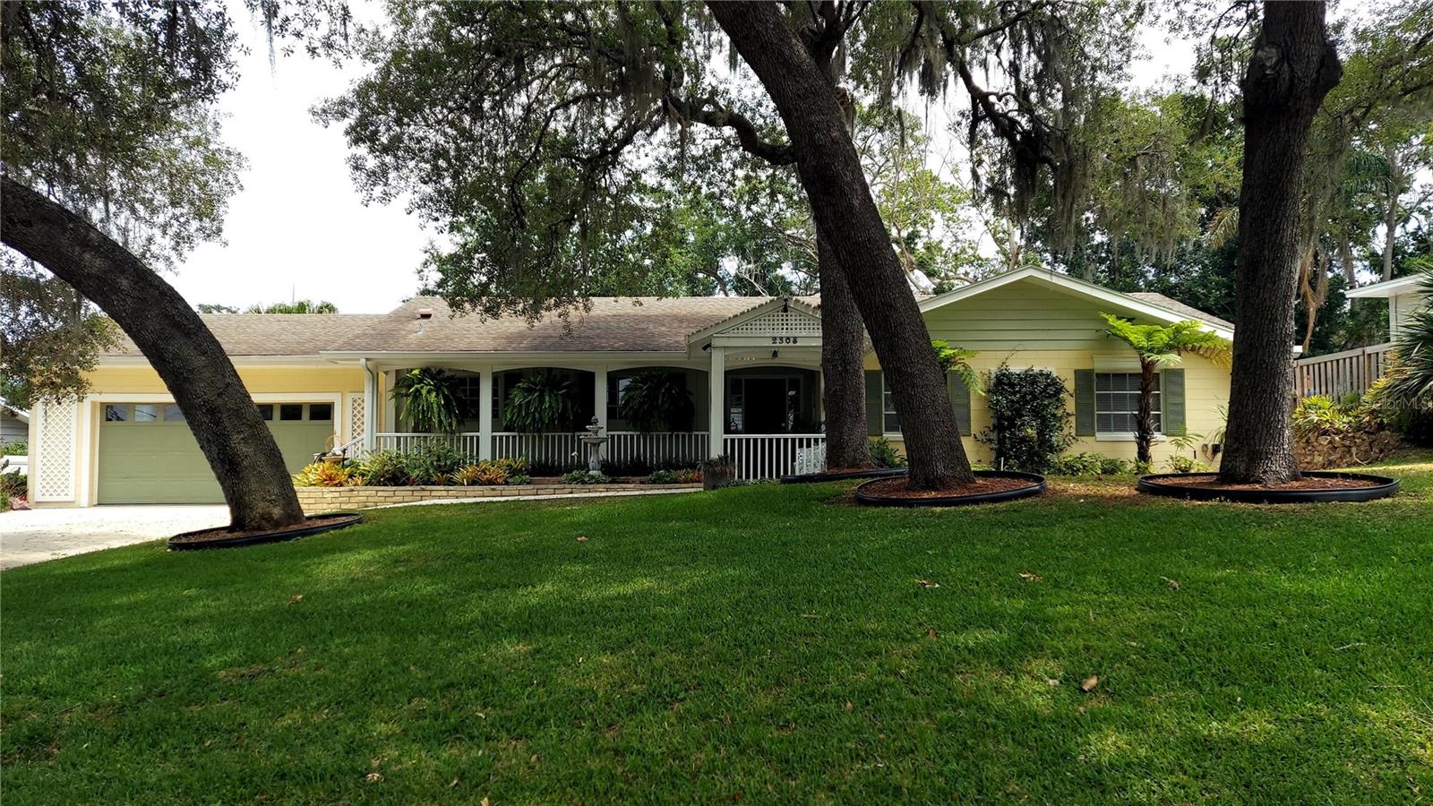 2308 OVERLOOK, MOUNT DORA FL 32757 — MLS #MFRG5112296 | 3 Bed 3 Bath Home