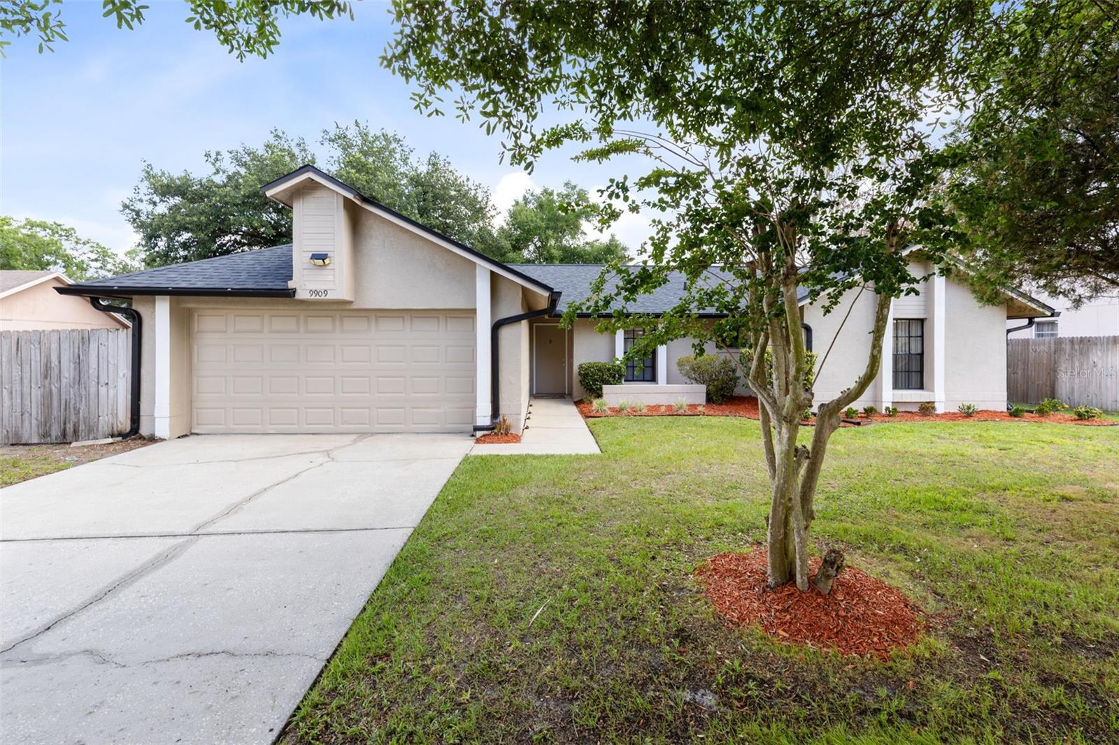 9909 EARLSTON, ORLANDO FL 32817 — MLS #MFRO6411569 | 4 Bed 2 Bath Home