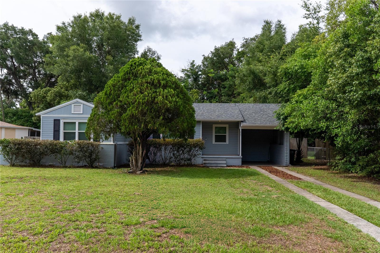 823 CATALINA, SANFORD FL 32771 — MLS #MFRO6412354 | 3 Bed 2 Bath Home