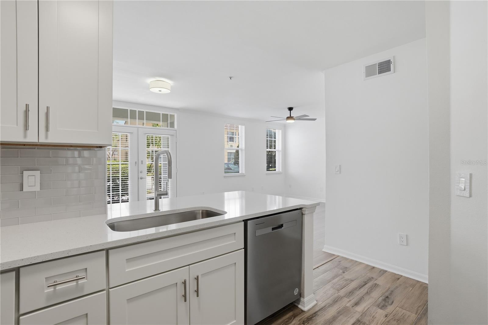 700 SIENA PALM 101 — photo 12