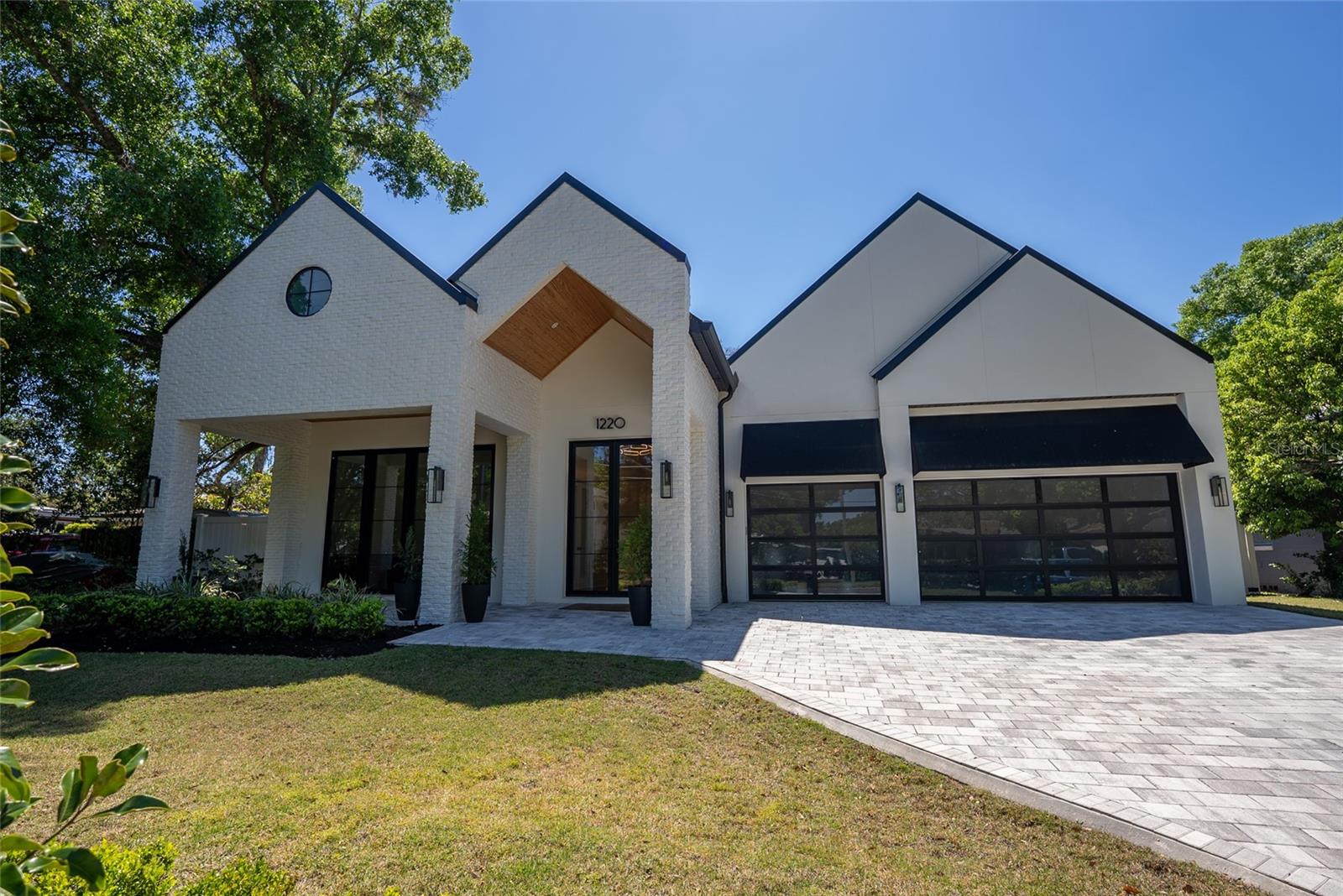 1220 DELANEY PARK, ORLANDO FL 32806 — MLS #MFRO6372849 | 5 Bed 7 Bath Home