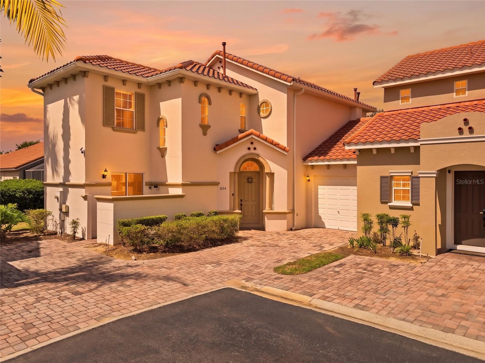 934 BRUNELLO, DAVENPORT FL 33897 — MLS #MFRA4691683 | 5 Bed 4 Bath Home
