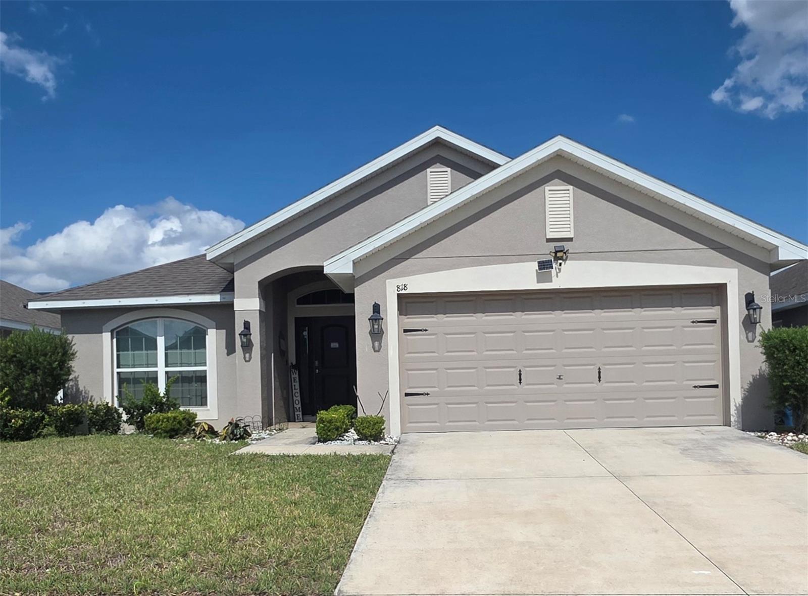 818 LANDMARK HILLS, HAINES CITY FL 33844 — MLS #MFRS5148168 | 4 Bed 2 Bath Home