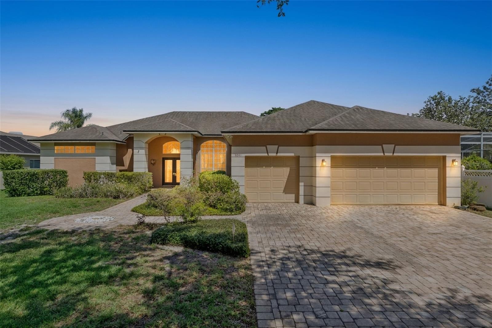 8041 MONIER, ORLANDO FL 32835 — MLS #MFRO6400639 | 4 Bed 3 Bath Home