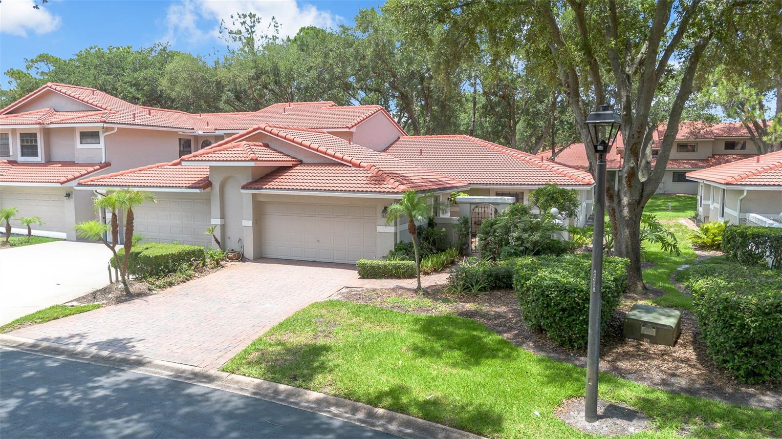 8237 BREEZE COVE, ORLANDO FL 32819 — MLS #MFRO6413667 | 3 Bed 2 Bath Home
