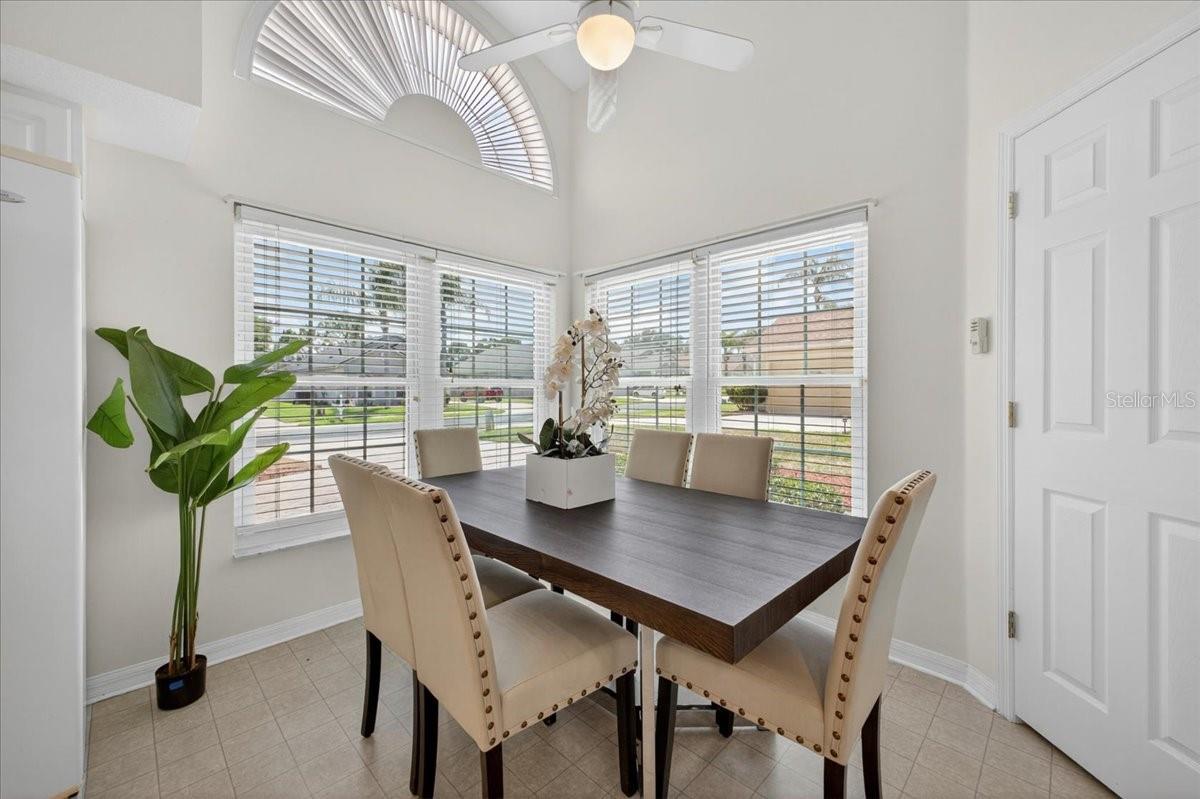 1033 KNIGHTSBRIDGE — photo 12