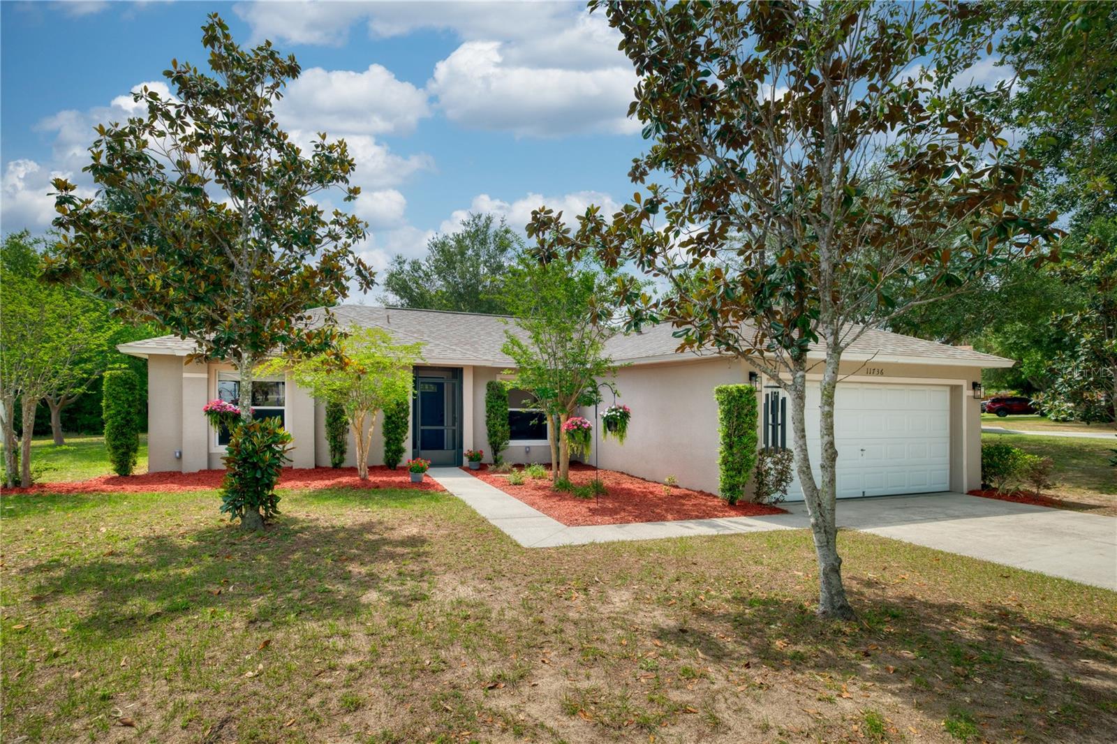 11736 CHAPELLE, CLERMONT FL 34711 — MLS #MFRO6399310 | 3 Bed 2 Bath Home