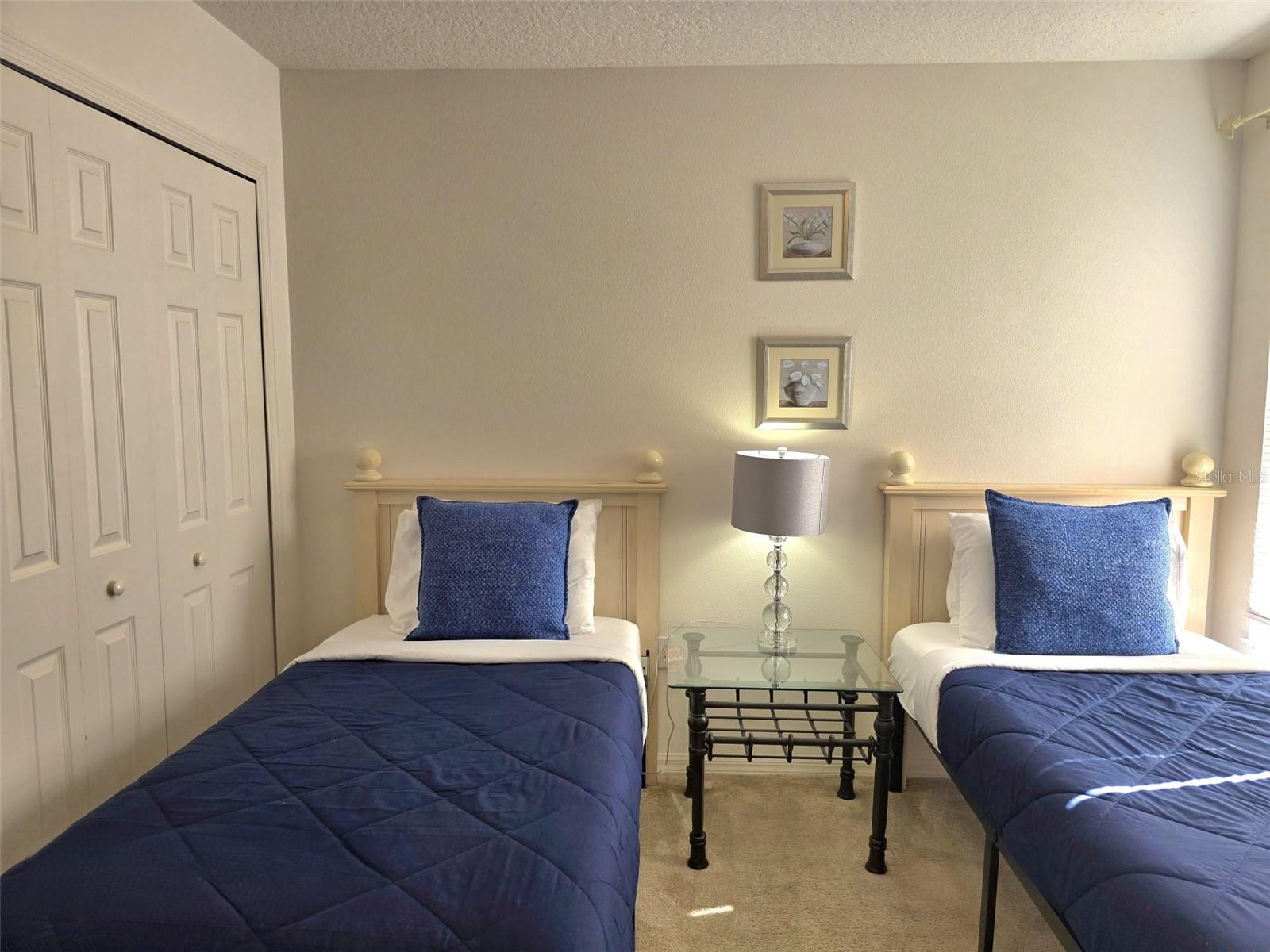 1027 BALMORAL — photo 12