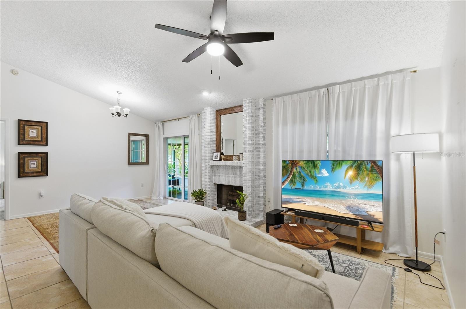 328 BAYSIDE AVE — photo 2