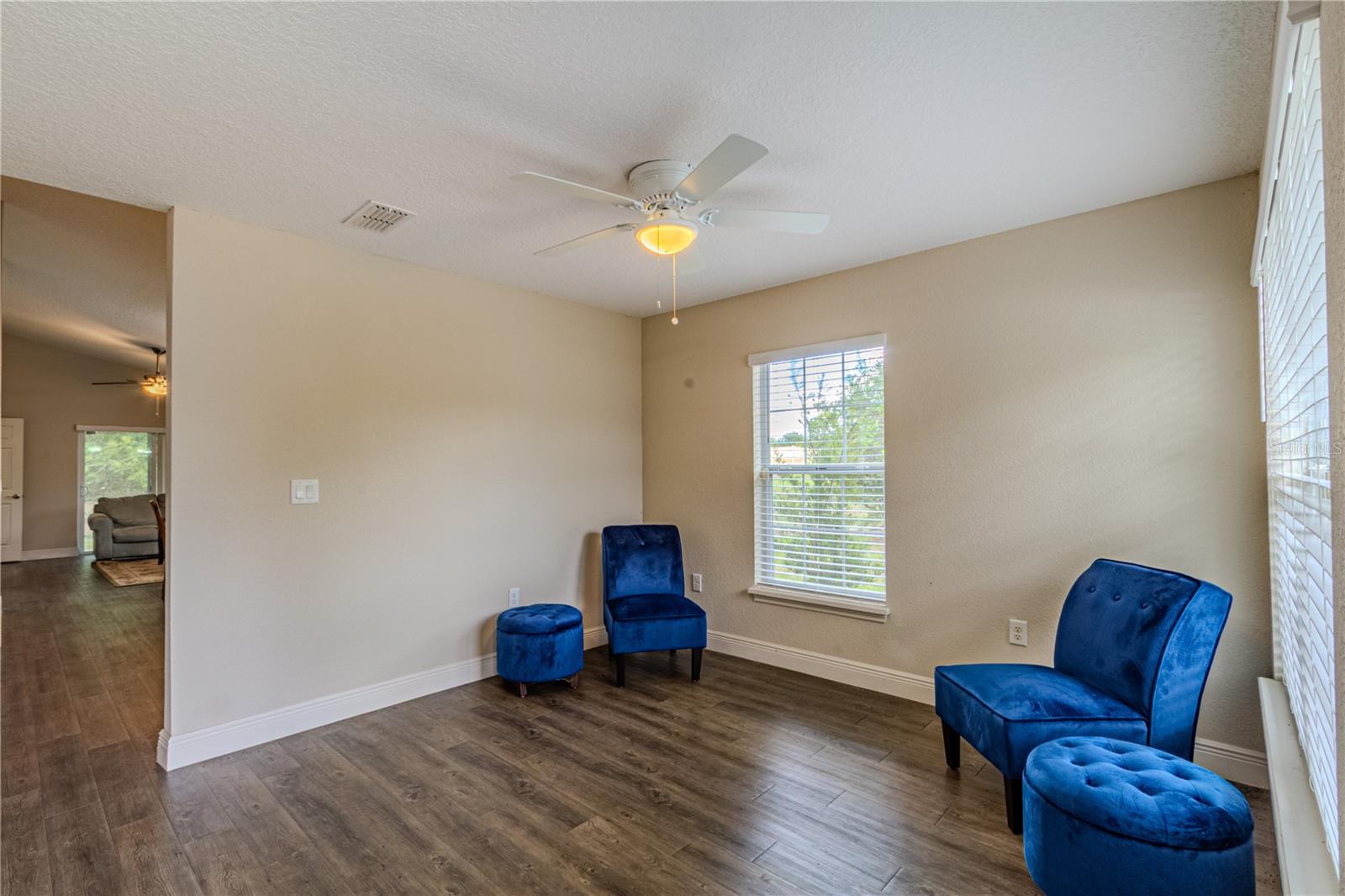 8593 PLUMERIA — photo 2