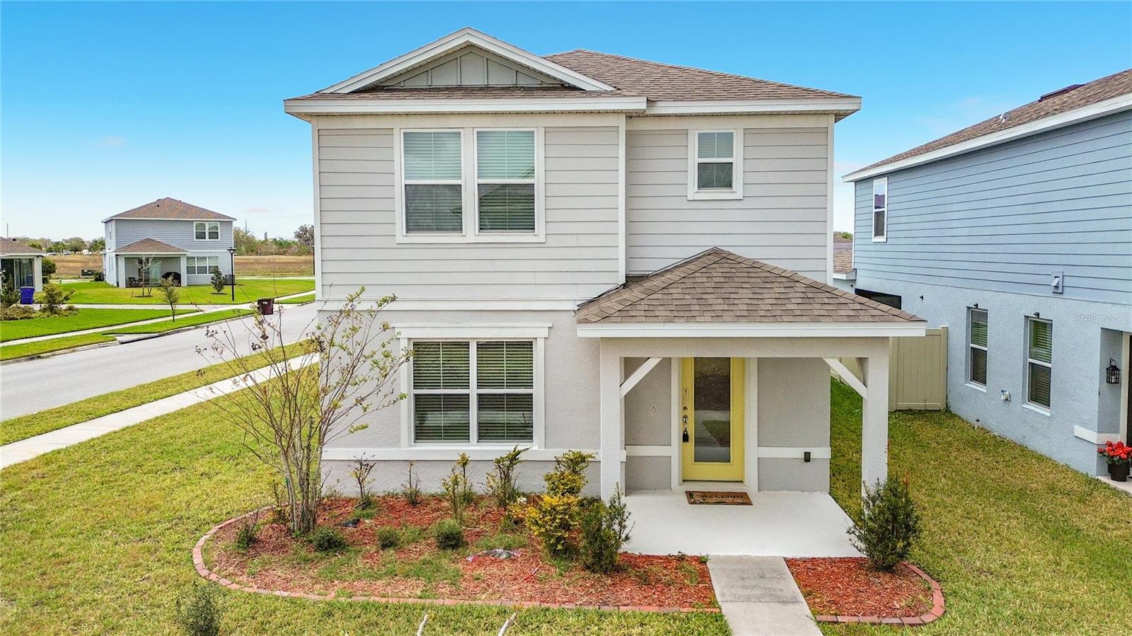 1823 SUMMER SERENITY, KISSIMMEE FL 34744 — MLS #MFRO6400356 | 3 Bed 3 Bath Home