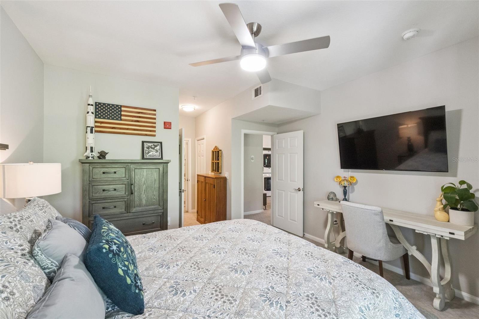 582 WATER 582 — photo 12