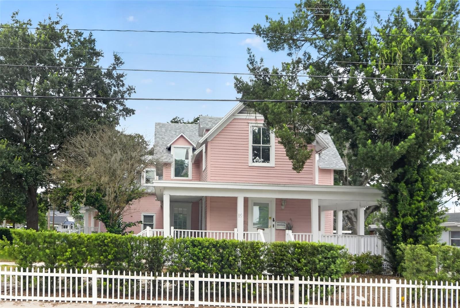 19 PRINCETON, ORLANDO FL 32804 — MLS #MFRO6412272 | 5 Bed 4 Bath Home
