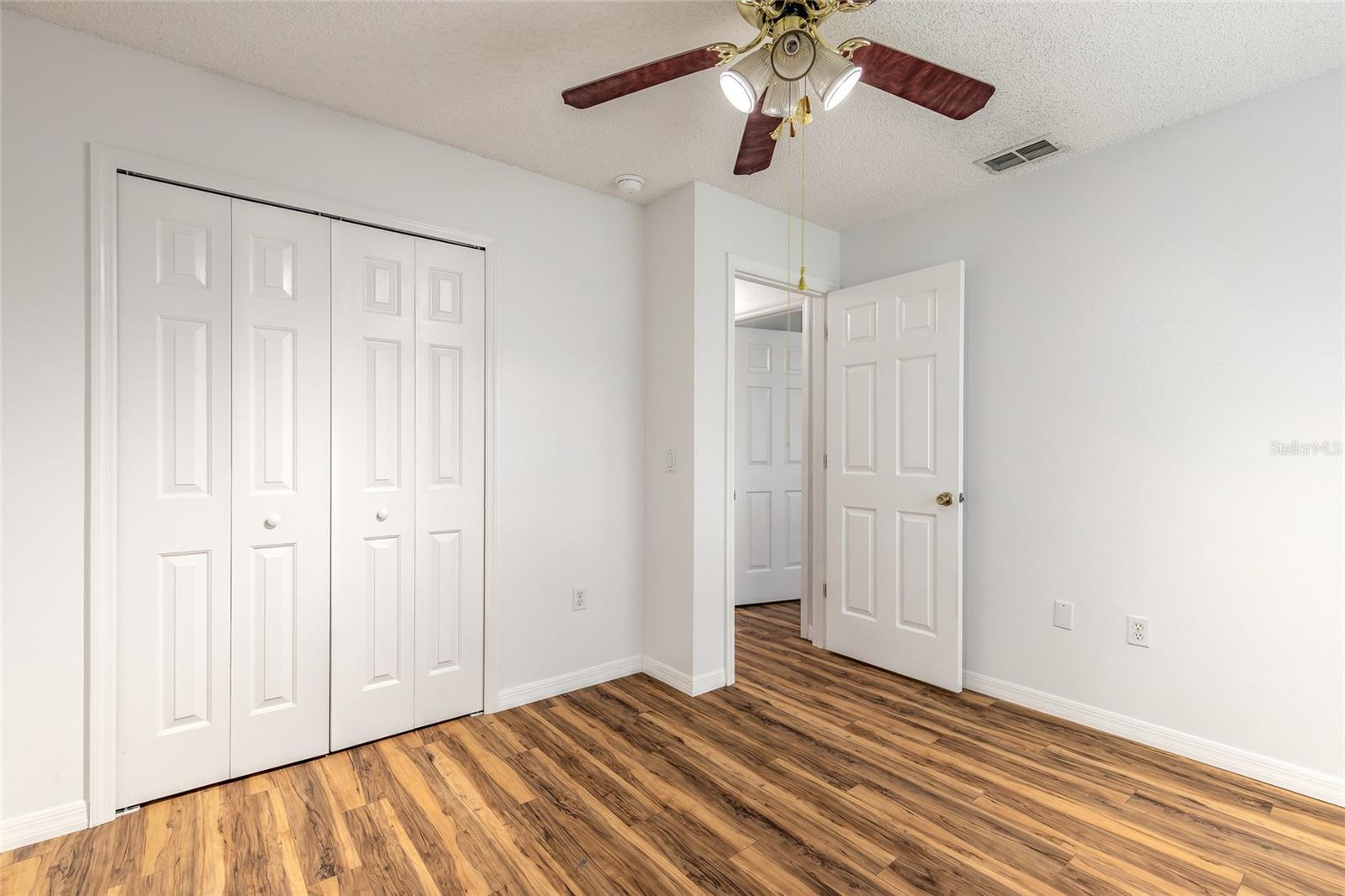 2593 SEDGEFIELD — photo 12