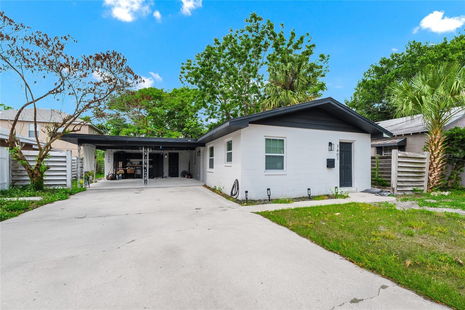 1405 PARK LAKE, ORLANDO FL 32803 — MLS #MFRO6407673 | 4 Bed 2 Bath Home