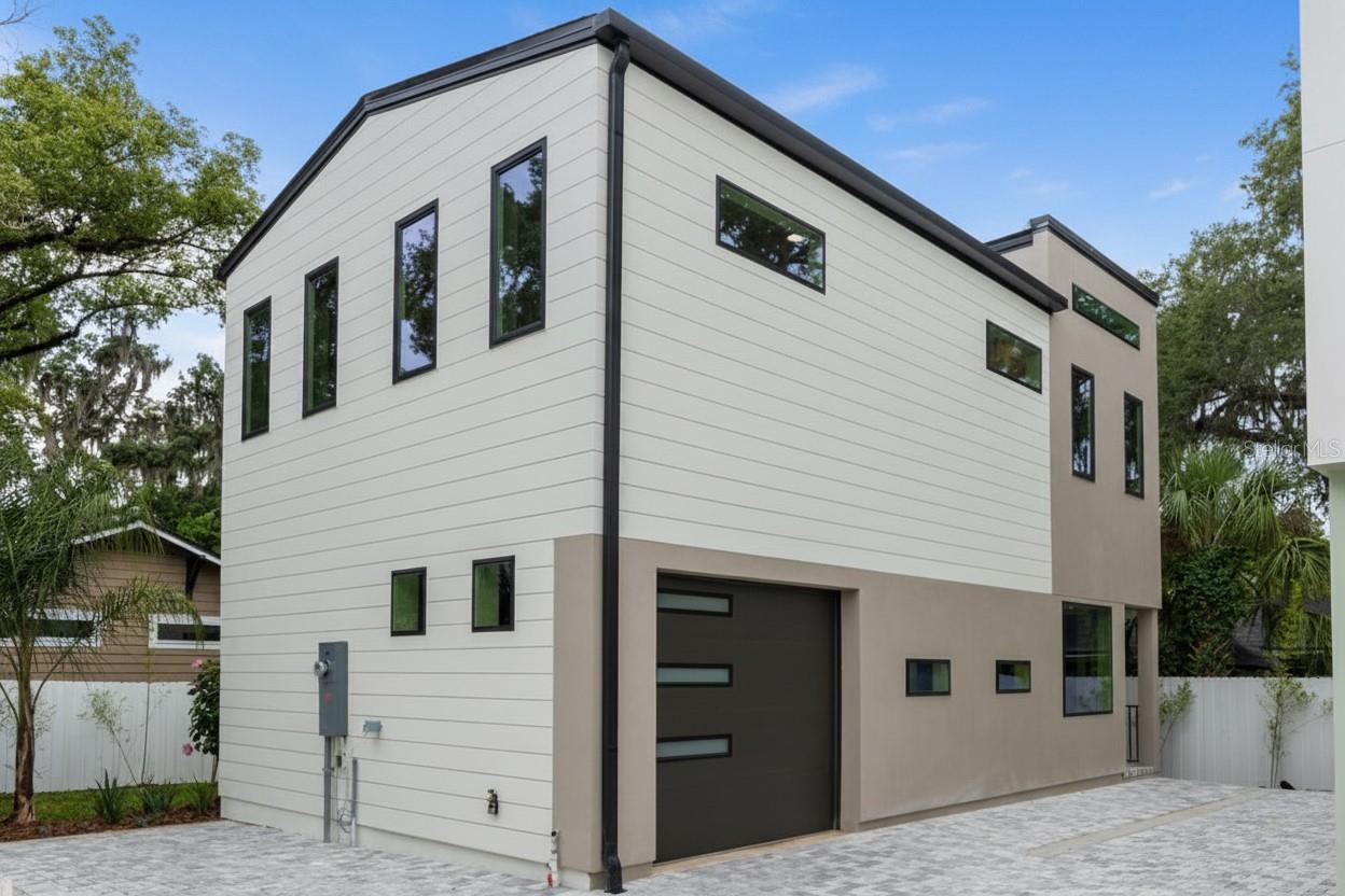 102 PRINCETON, ORLANDO FL 32804 — MLS #MFRV4949034 | 3 Bed 3 Bath Home