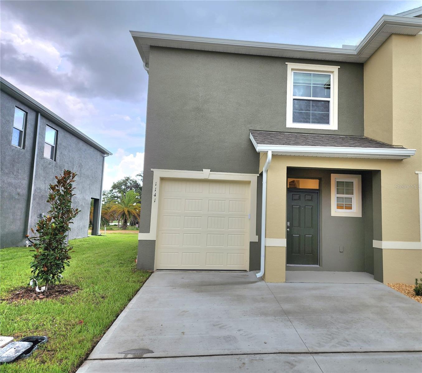 1141 BLUE JAY, DAVENPORT FL 33837 — MLS #MFRS5143972 | 3 Bed 3 Bath Home
