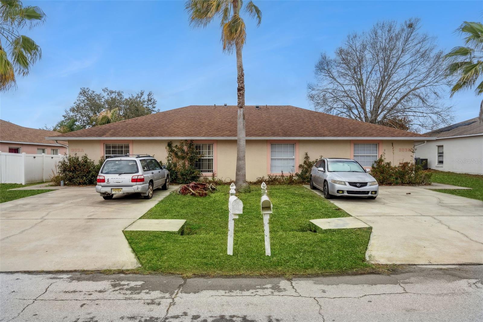 303 AZINCOURT A/B, KISSIMMEE FL 34759 — MLS #MFRP4937878 | 4 Bed 4 Bath Home