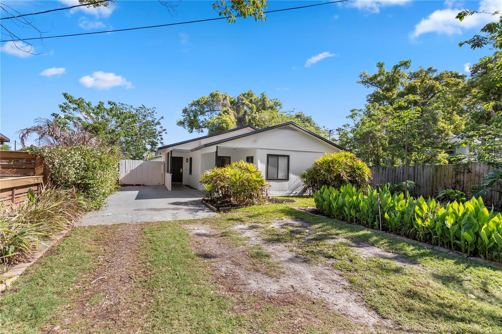 847 CARLSON, ORLANDO FL 32804 — MLS #MFRO6400036 | 3 Bed 2 Bath Home