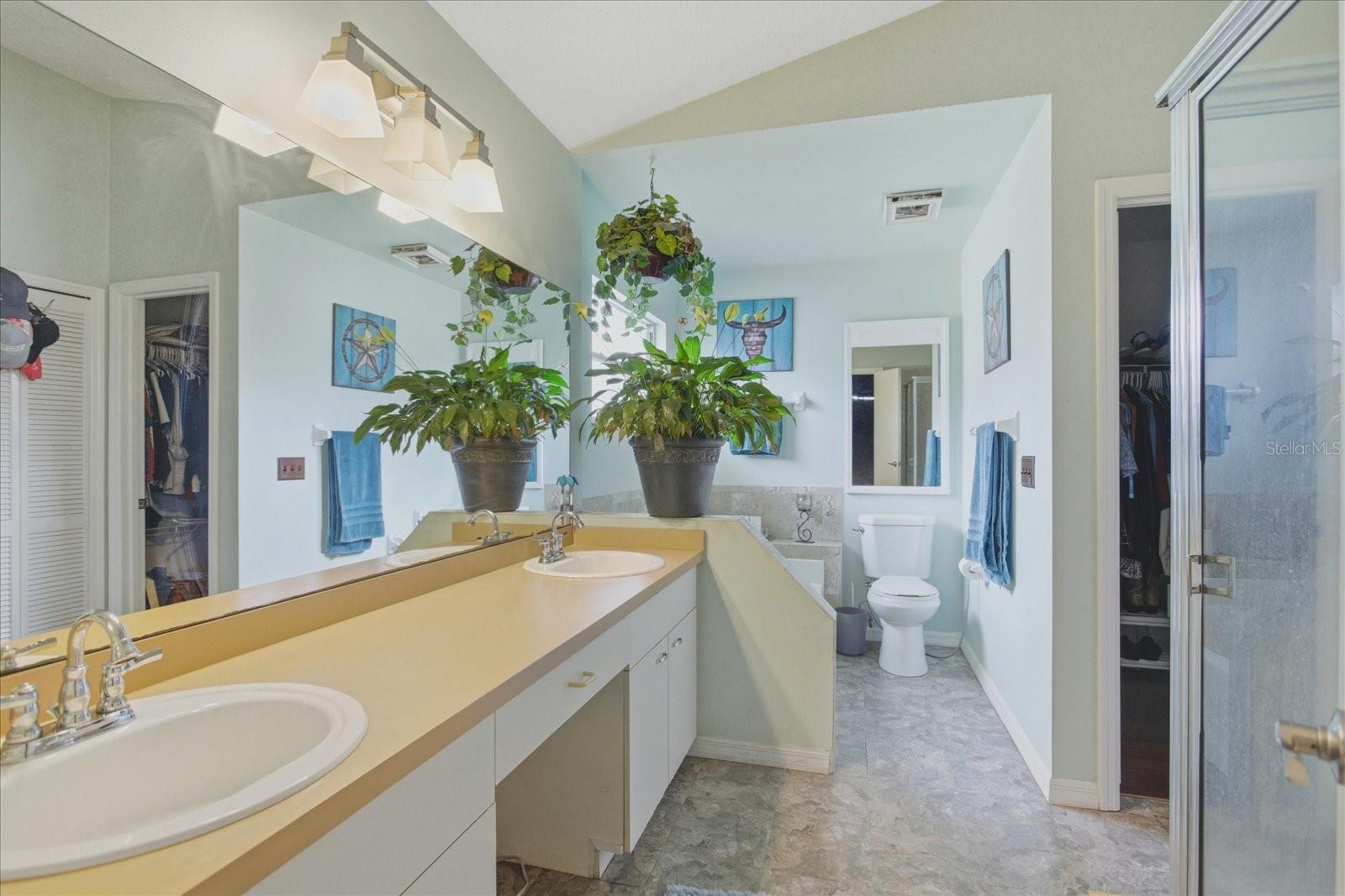 108 BRISTOL — photo 12