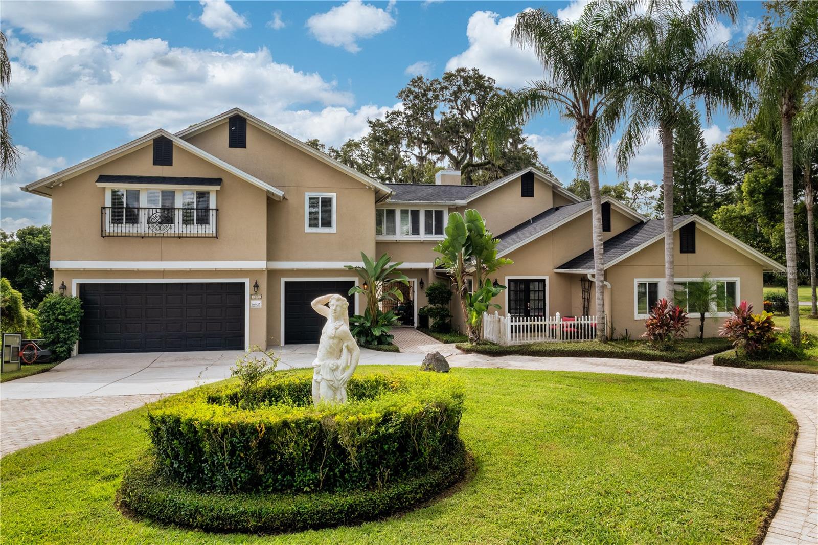 4574 SAILBREEZE, ORLANDO FL 32810 — MLS #MFRO6343698 | 5 Bed 3 Bath Home