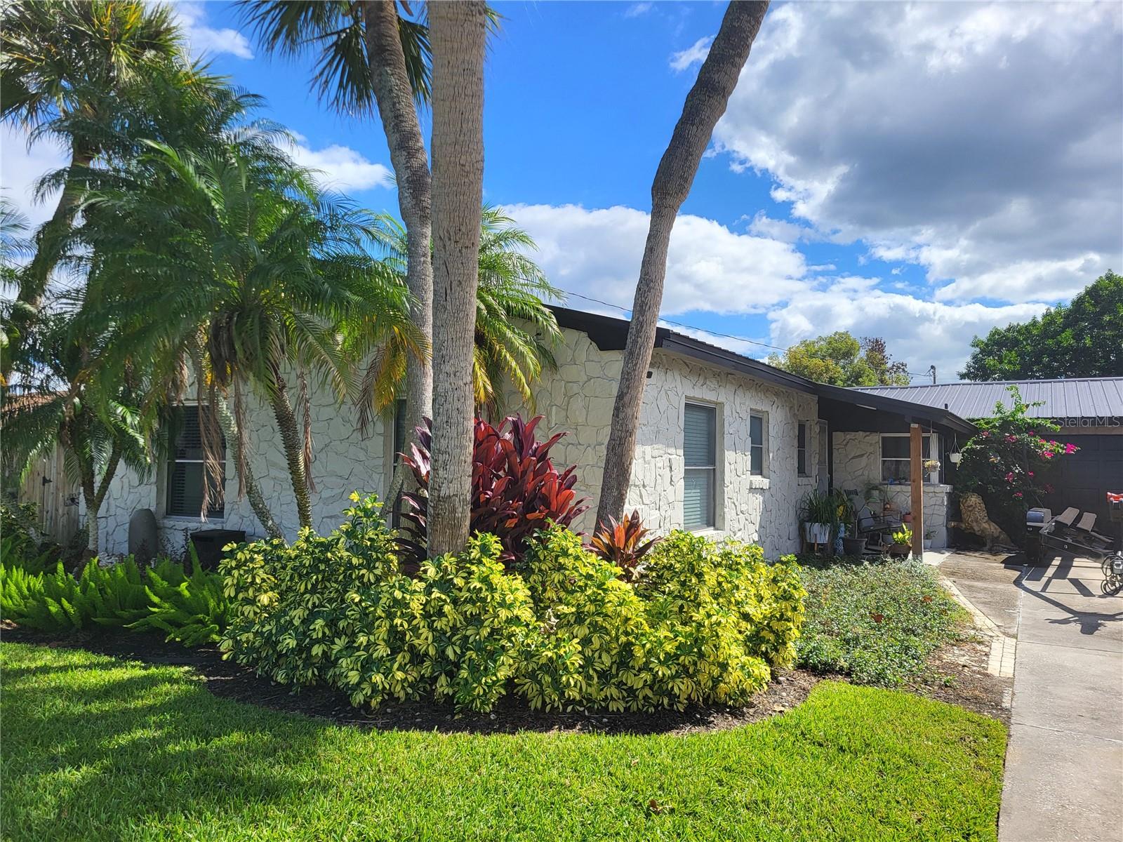 2600 REEF, ORLANDO FL 32805 — MLS #MFRO6353607 | 3 Bed 2 Bath Home