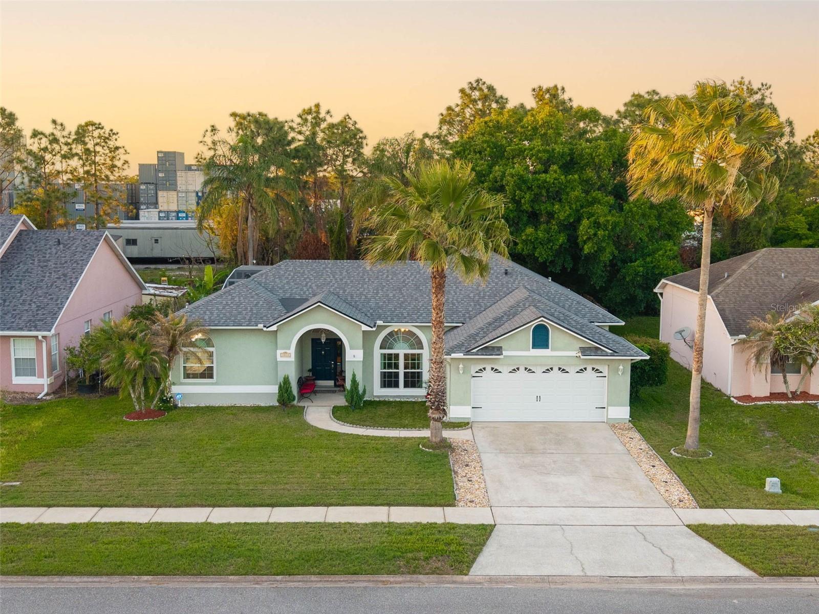 1813 CROSSWELL, ORLANDO FL 32837 — MLS #MFRO6407357 | 3 Bed 2 Bath Home