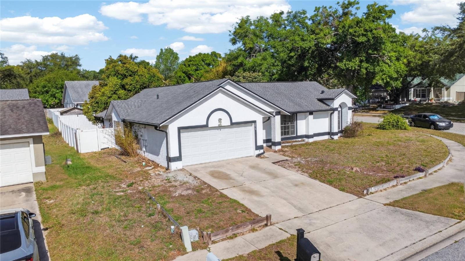 2075 HEDGEROW, OCOEE FL 34761 — MLS #MFRO6395968 | 3 Bed 2 Bath Home