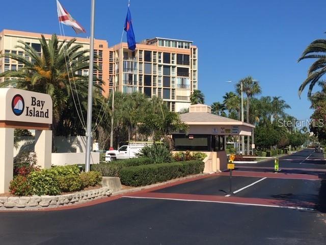 7405 BAY ISLAND DR S #127 — photo 2