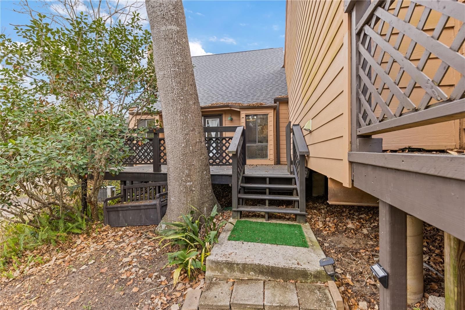 1621 NE 2ND ST #302 — photo 40