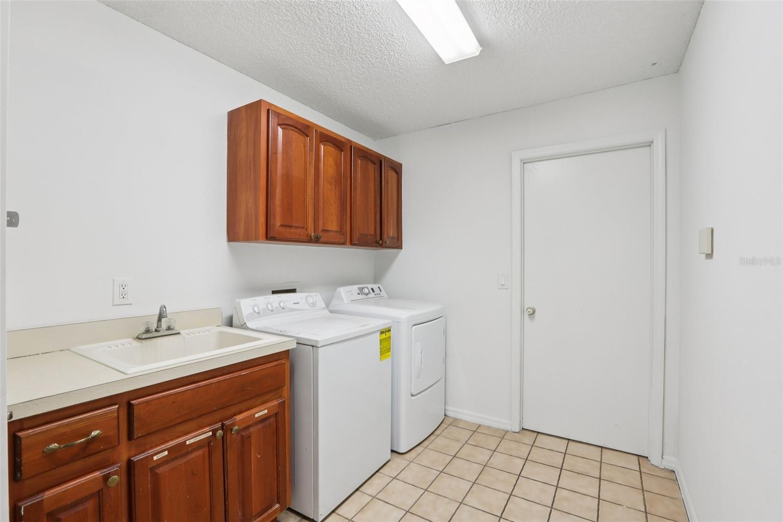 17922 CLEAR LAKE DR — photo 40