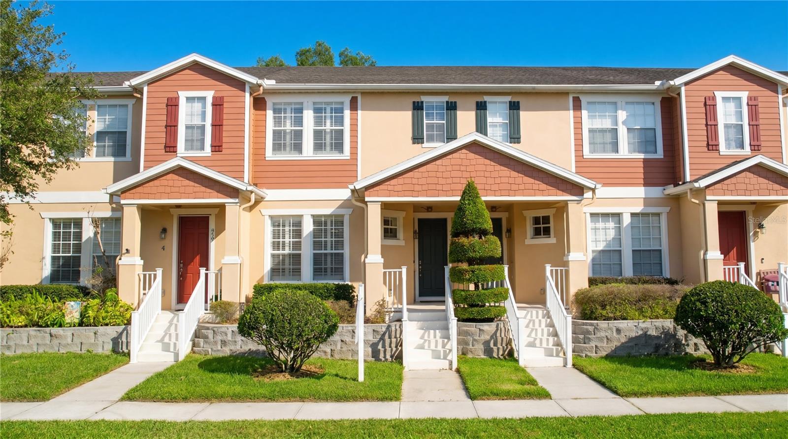 833 BENDING OAK, WINTER GARDEN FL 34787 — MLS #MFRO6403683 | 3 Bed 3 Bath Home