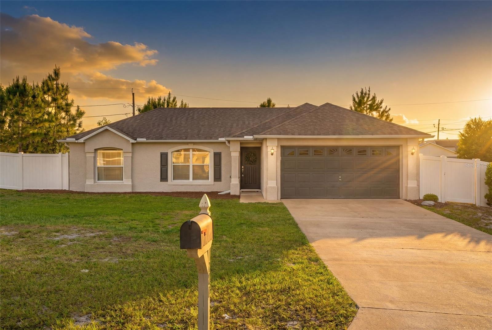 1284 AZORA, DELTONA FL 32725 — MLS #MFRO6401634 | 3 Bed 2 Bath Home