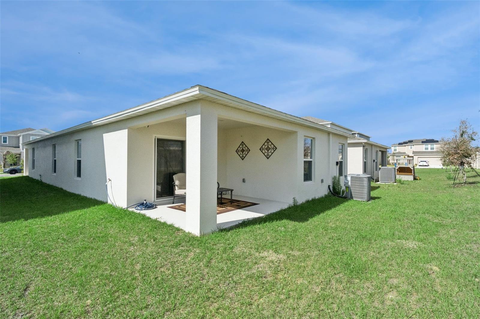 4015 GARDENIA AVE — photo 16