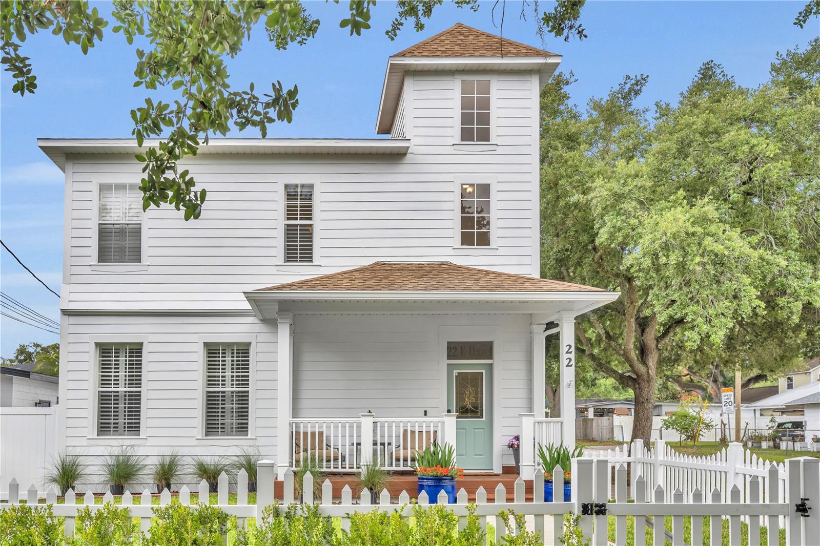 22 HAZEL, ORLANDO FL 32804 — MLS #MFRO6411089 | 3 Bed 3 Bath Home