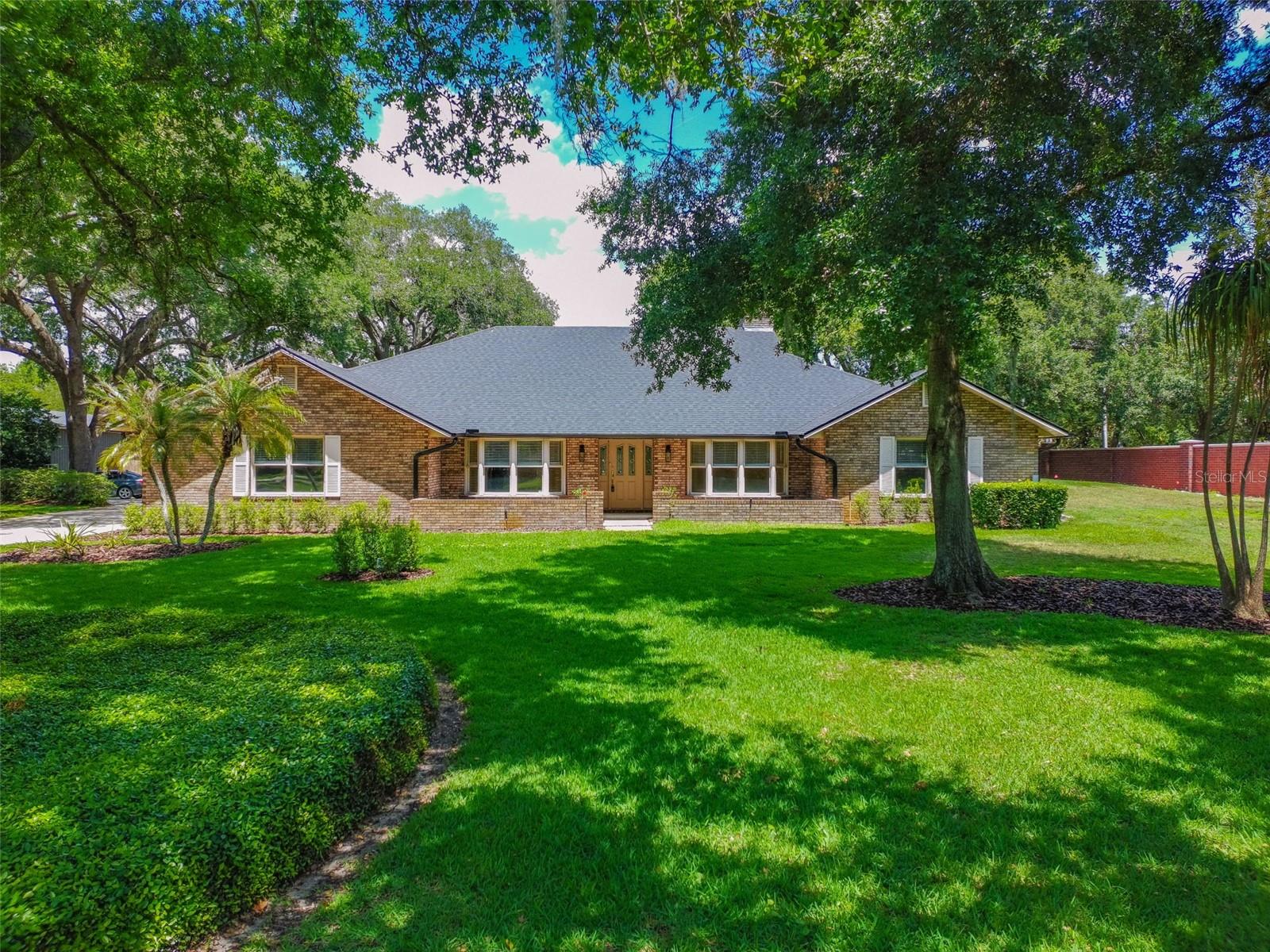 14001 COUNTRY ESTATE, WINTER GARDEN FL 34787 — MLS #MFRO6403044 | 4 Bed 4 Bath Home