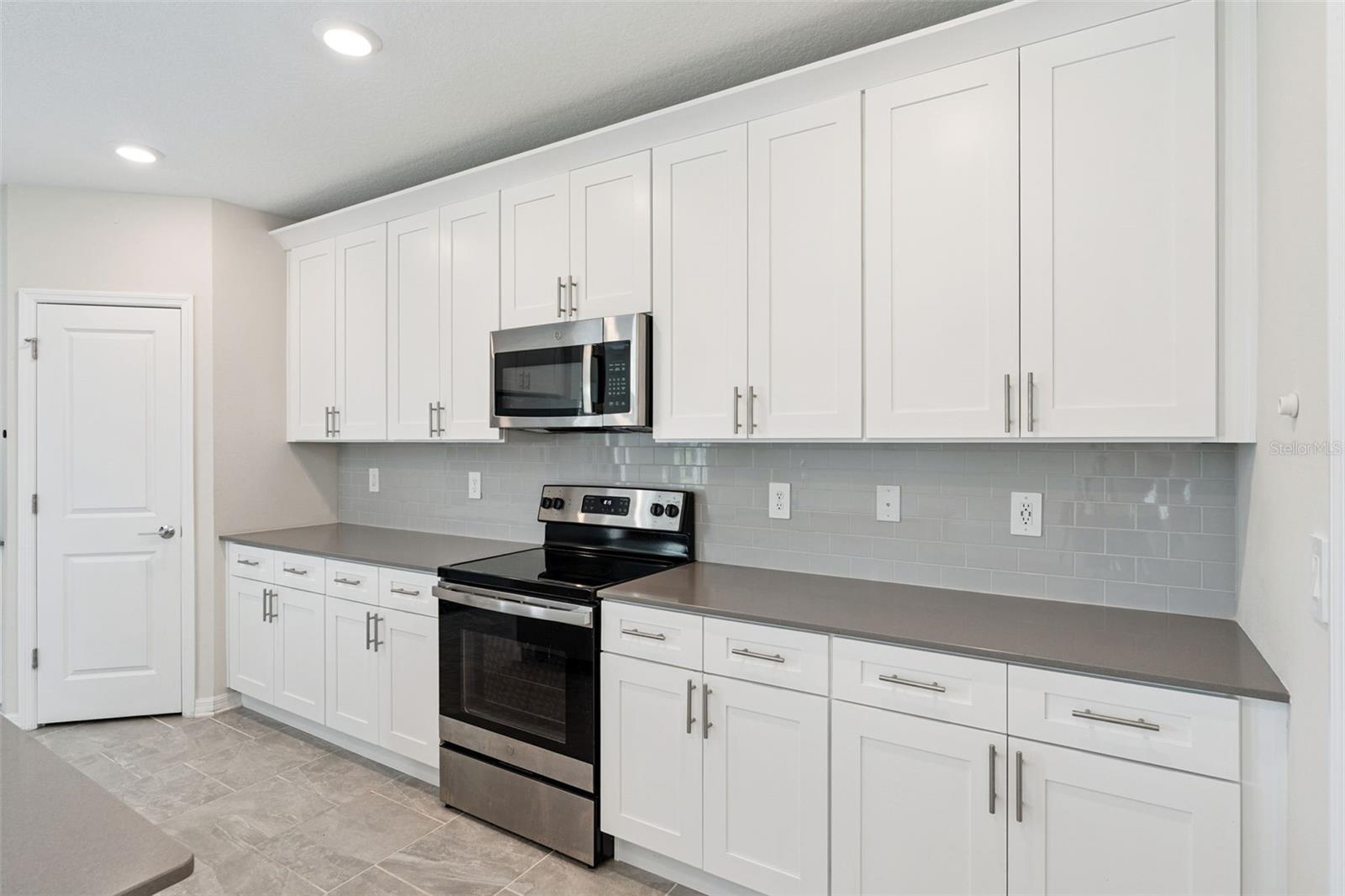 2932 MULLER OAK — photo 12