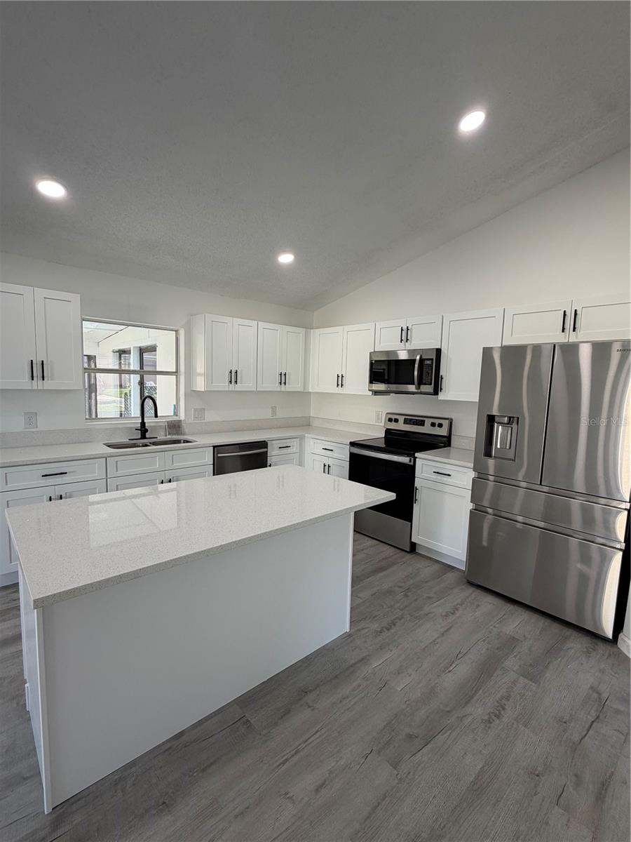 303 SILK OAK DRIVE — photo 2