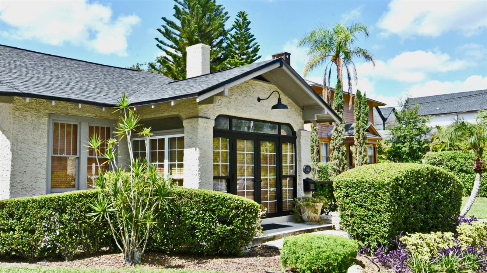 1620 PARK LAKE, ORLANDO FL 32803 — MLS #MFRO6395175 | 3 Bed 2 Bath Home