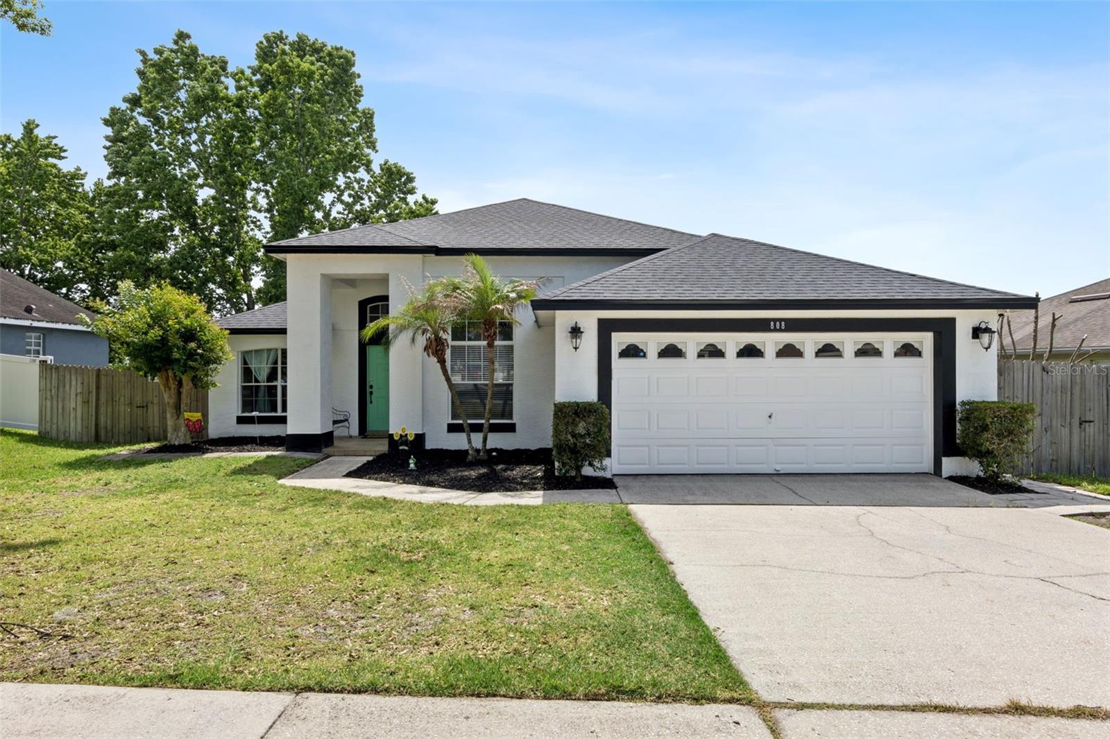 808 LAKE JACKSON, APOPKA FL 32703 — MLS #MFRO6414102 | 4 Bed 2 Bath Home