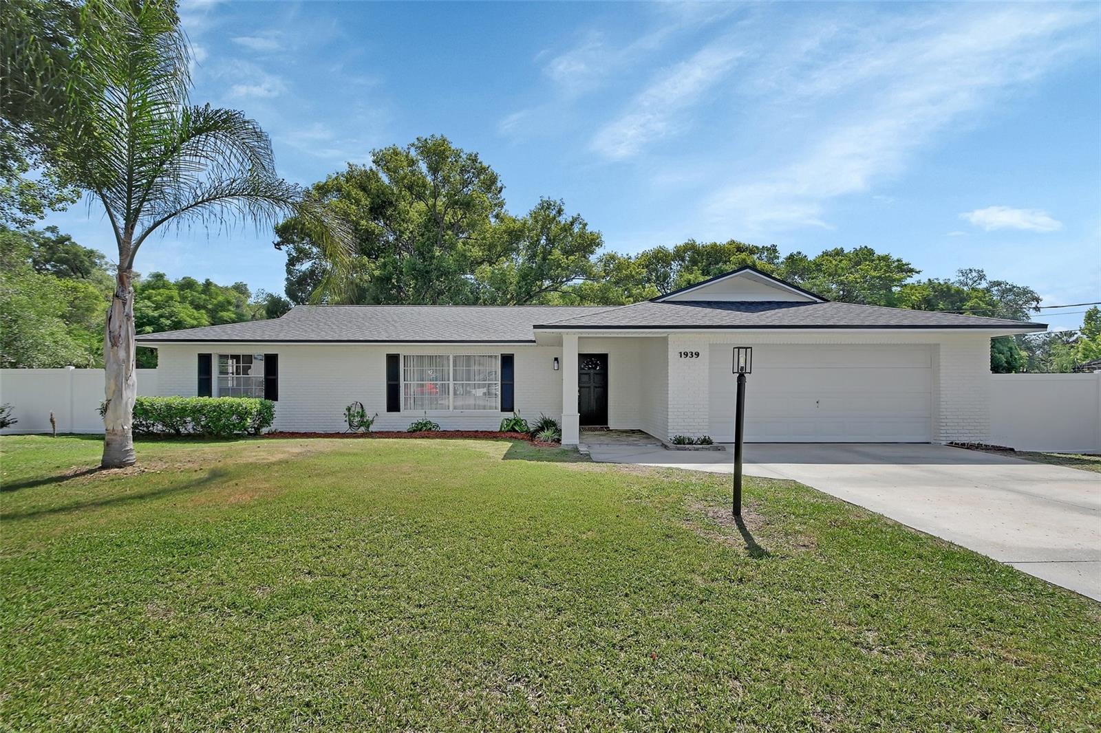 1939 WALLACE, DELAND FL 32720 — MLS #MFRV4948928 | 3 Bed 2 Bath Home