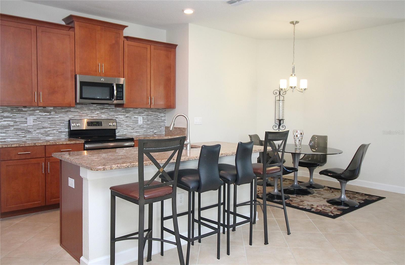 3752 QUAINT LN — photo 2