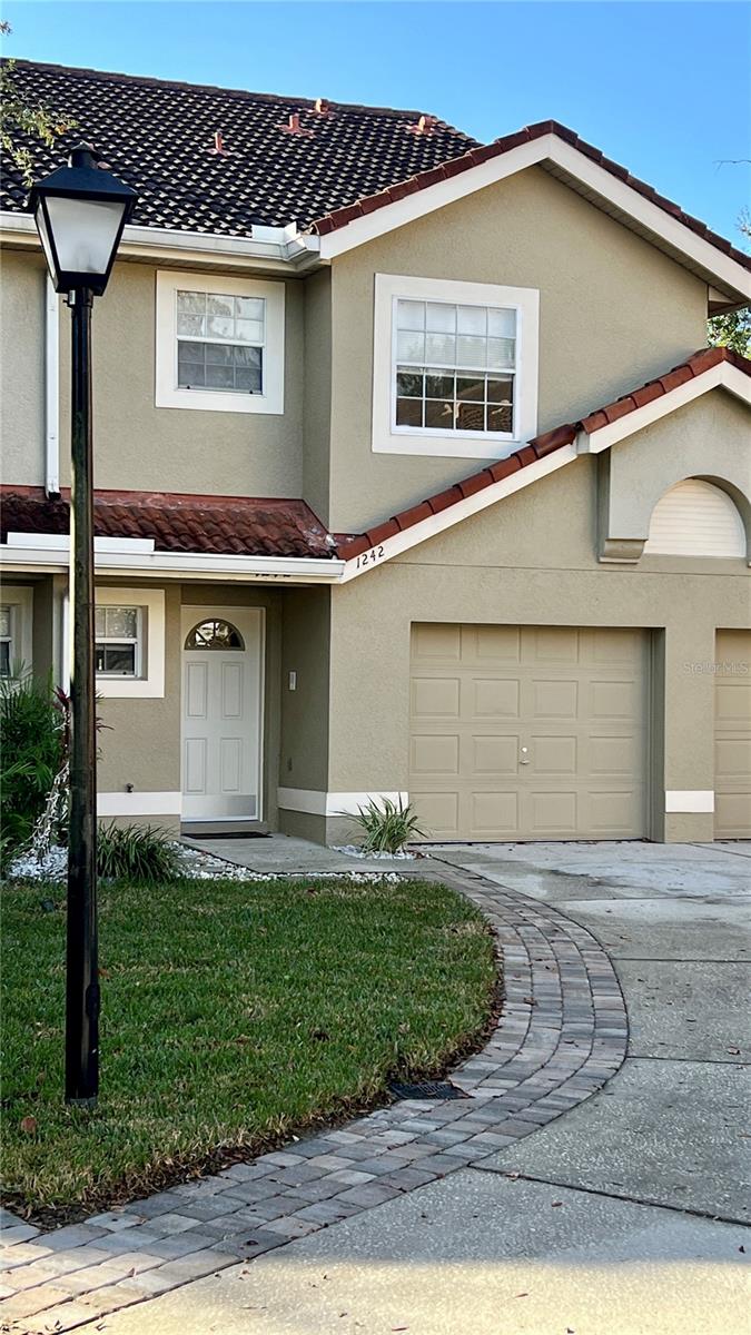 1242 FAIRWAY, APOPKA FL 32712 — MLS #MFRO6364603 | 3 Bed 3 Bath Home