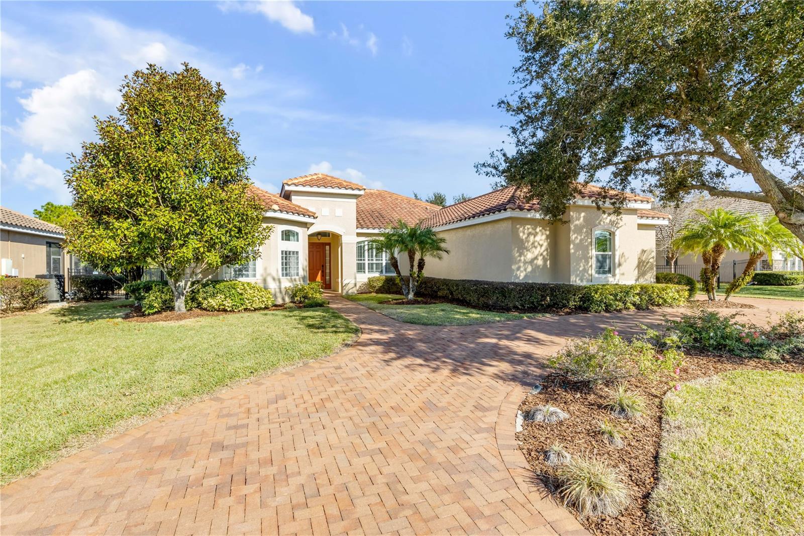 3021 ISOLA BELLA, MOUNT DORA FL 32757 — MLS #MFRNS1088222 | 5 Bed 4 Bath Home