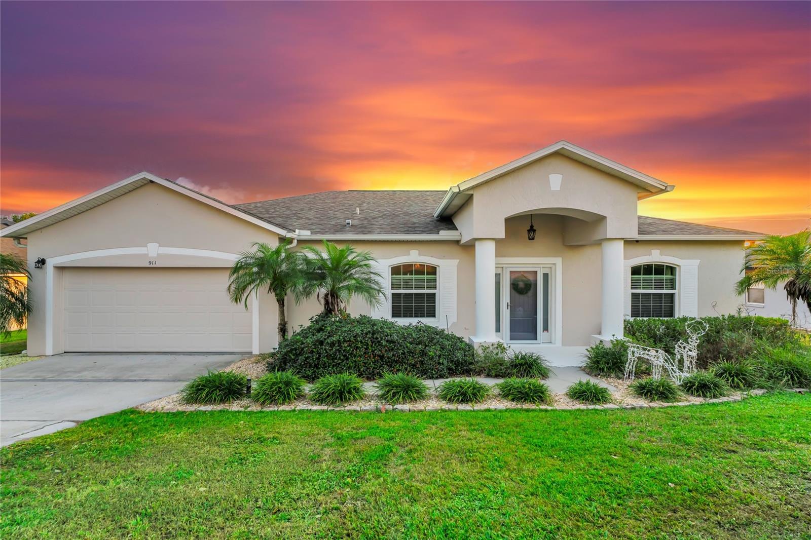 911 SHAWNA, HAINES CITY FL 33844 — MLS #MFRO6377178 | 3 Bed 2 Bath Home