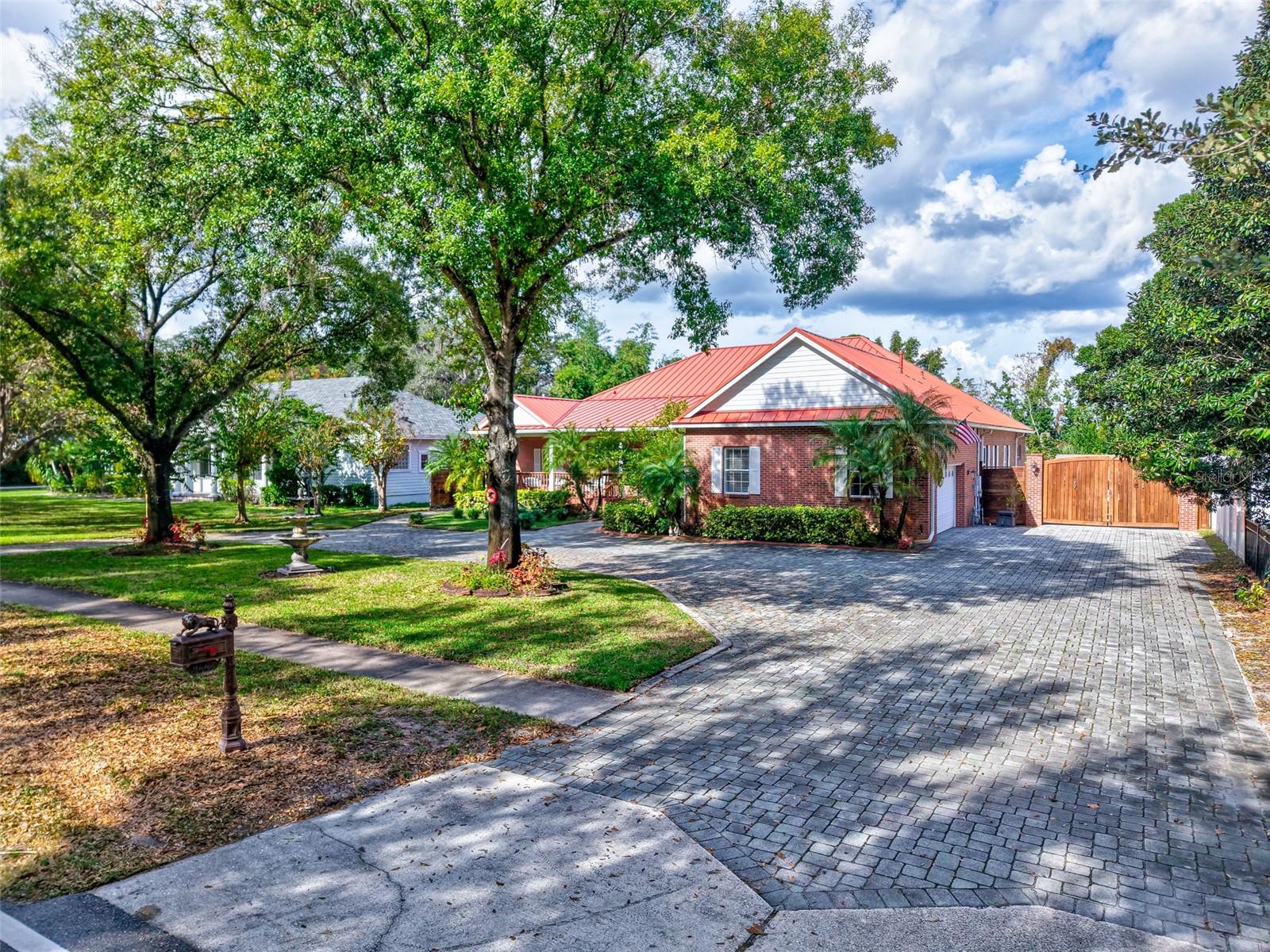 9663 GOTHA, WINDERMERE FL 34786 — MLS #MFRO6399130 | 5 Bed 4 Bath Home