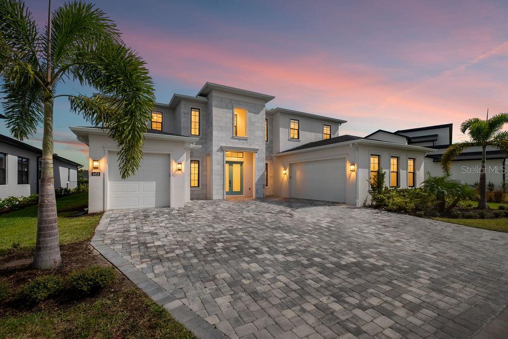 9453 GOLDEN LAUREL, ORLANDO FL 32827 — MLS #MFRO6342956 | 4 Bed 4 Bath Home